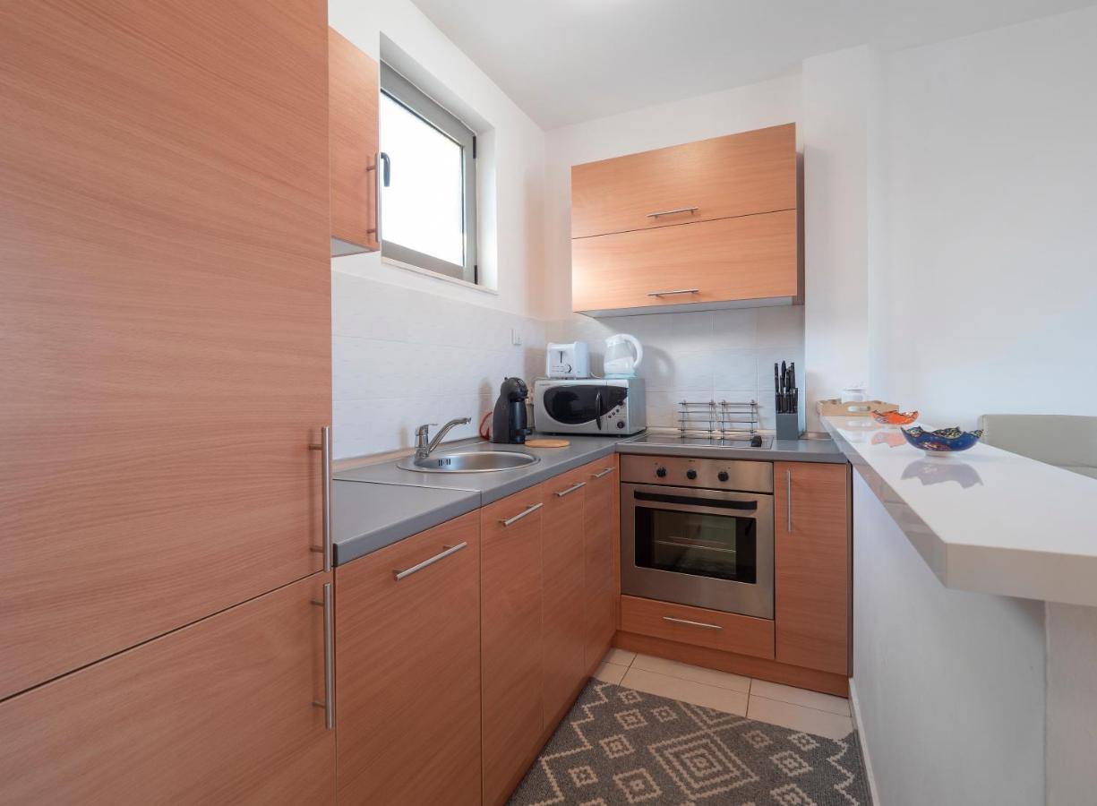 Sea View Two Bedroom Family Apartment With Pool - Sunset Ivanovici Bečići エクステリア 写真